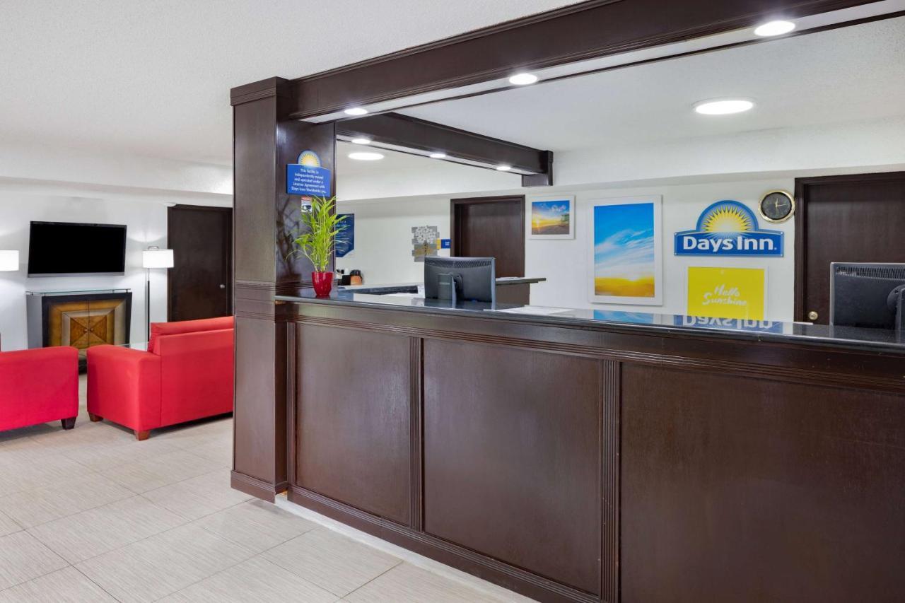 Days Inn By Wyndham Pensacola I-10 Ferry Pass Exterior foto